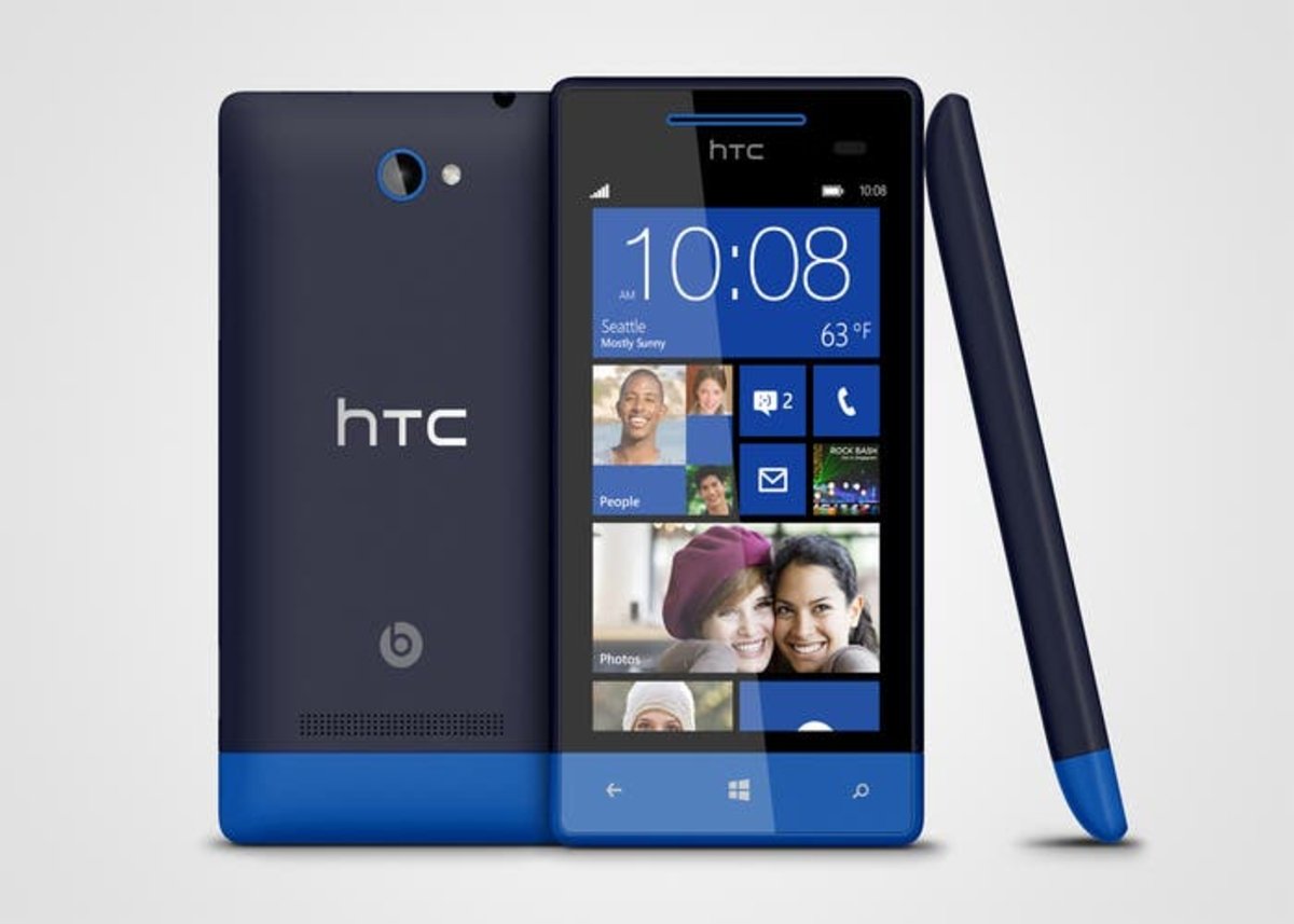Terminal HTC con Windows Phone 8, color azuk