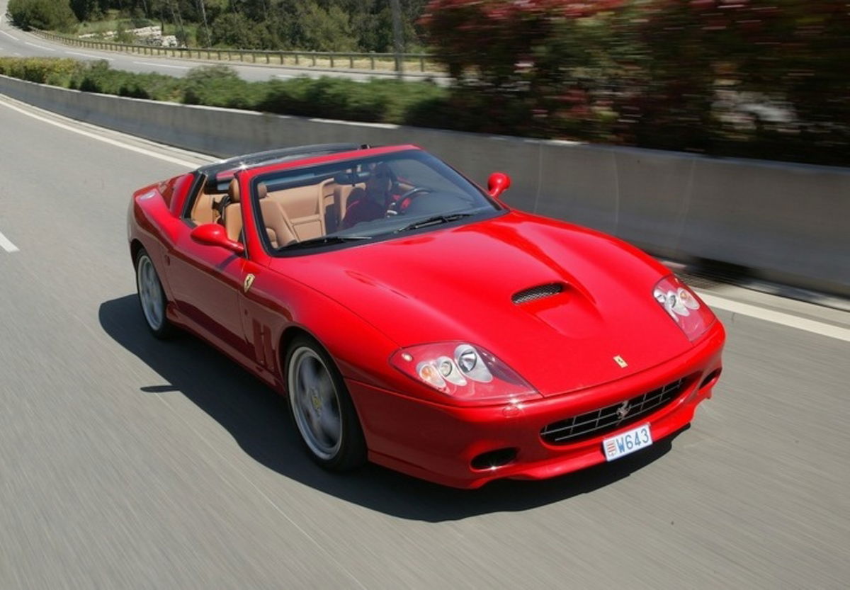A subasta una colección de 13 Ferrari que te puede costar más de 15 millones de euros