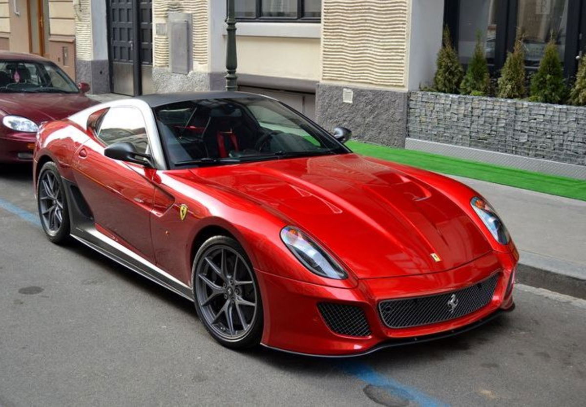 A subasta una colección de 13 Ferrari que te puede costar más de 15 millones de euros