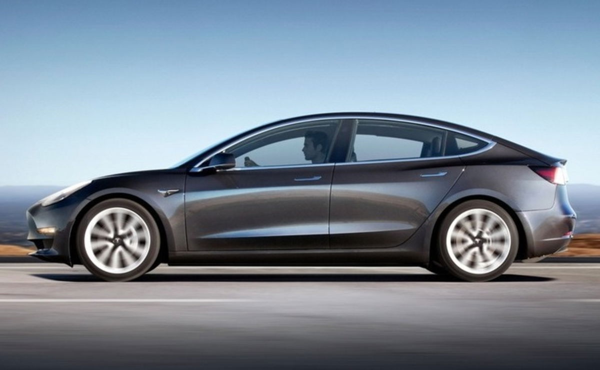 Habrá versión Performance del Tesla Model 3 y sí, será una auténtica locura