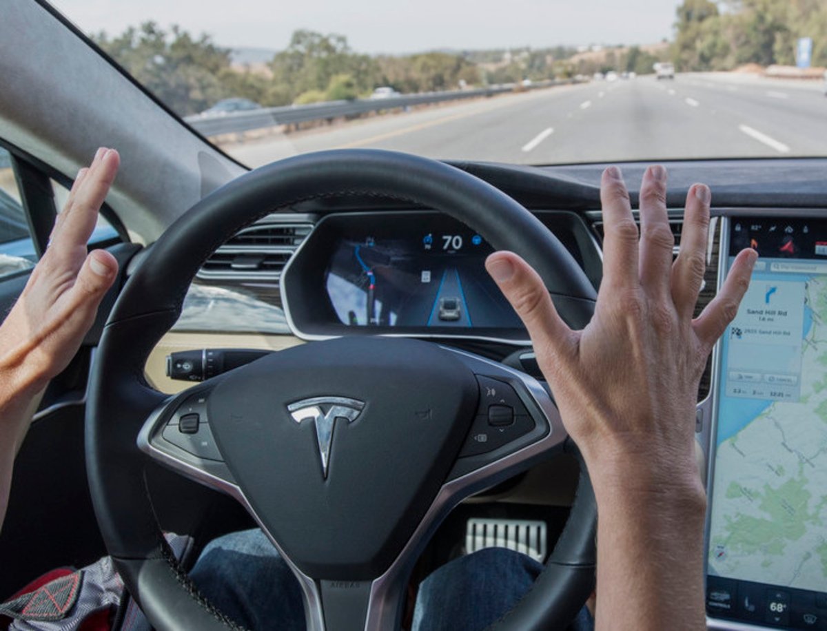 Así funciona el Autopilot, la base de la conducción autónoma de Tesla