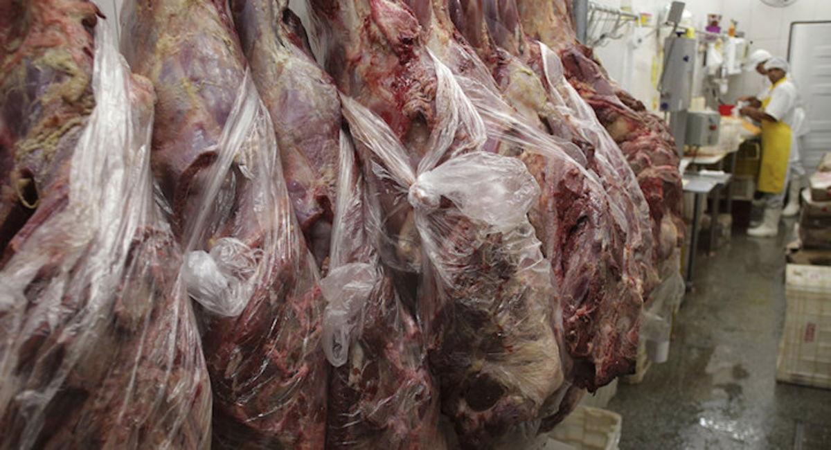 "Y de beber, albóndigas": Llegan las bebidas hechas de carne