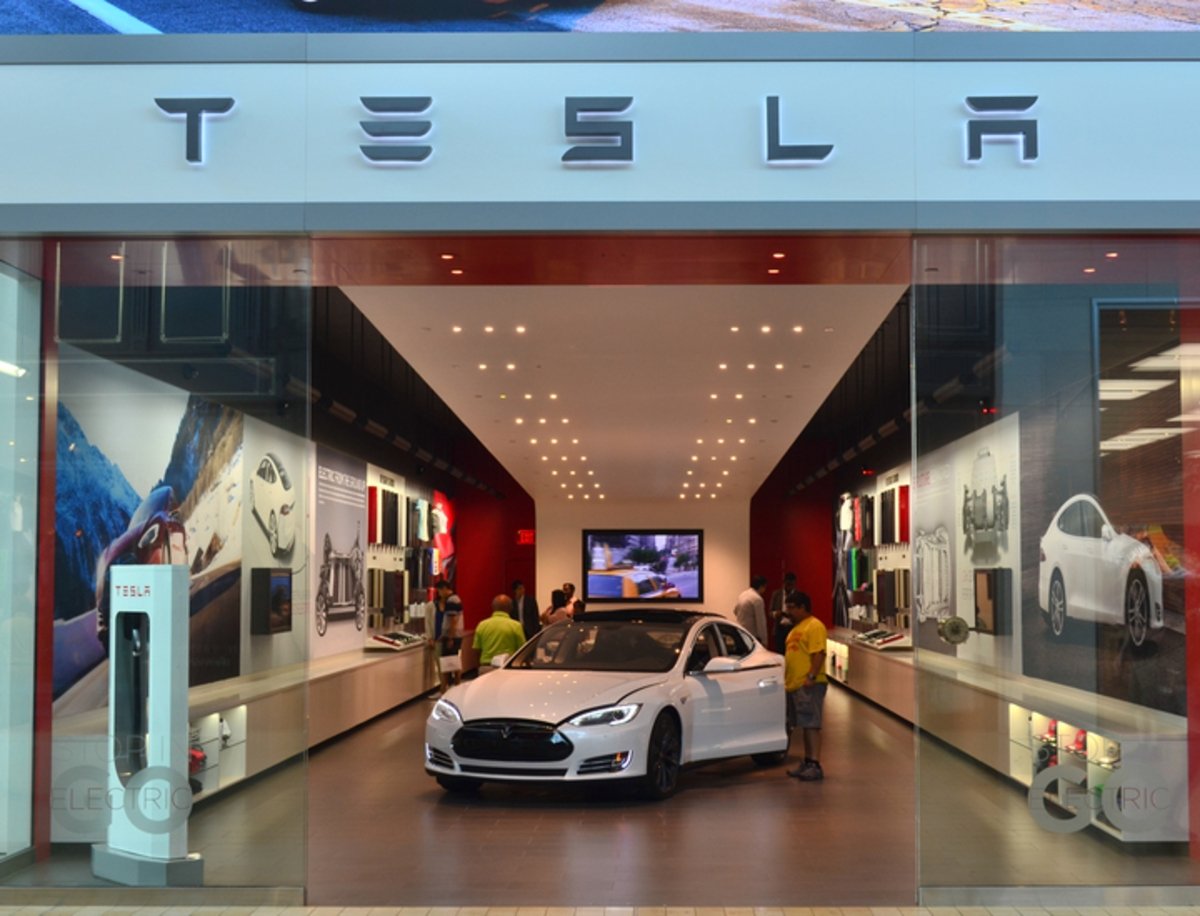 Los primeros concesionarios Tesla llegarán a España antes de las entregas del Model 3