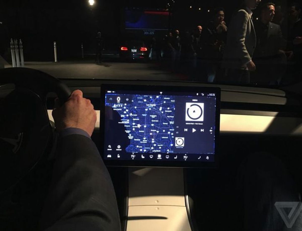 Tesla rompe con NVIDIA y da la bienvenida a Intel de la mano del Model 3