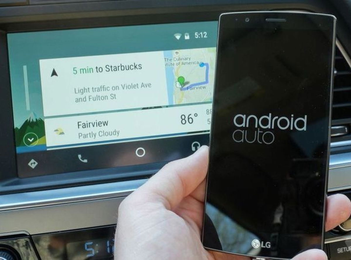 Los software de los coches deben actualizarse como los de los móviles o tablets