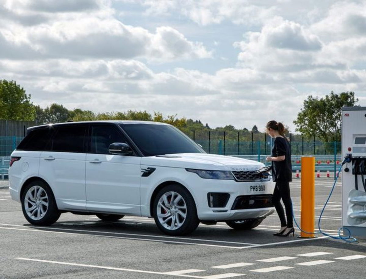 Land Rover se apunta a lo eléctrico, el Range Rover Sport tendrá una versión híbrida