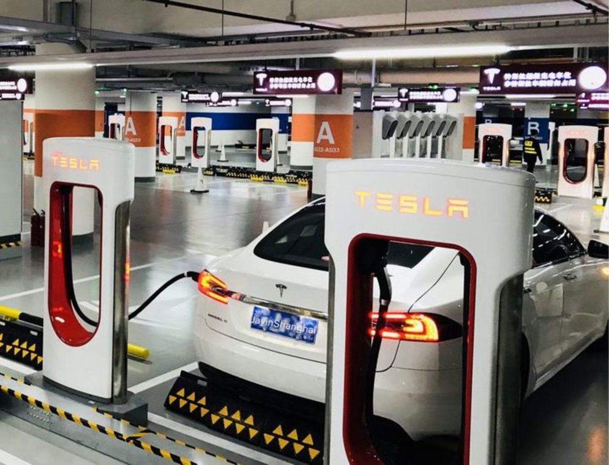 Así es la estación de carga de coches eléctricos más importante para Tesla