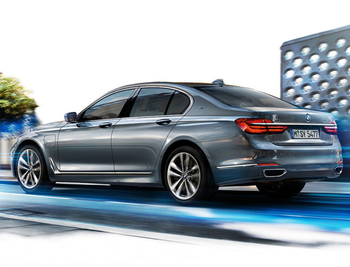 Los híbridos cobran mayor protagonismo en BMW, renovará los 745e y X5 xDrive45e