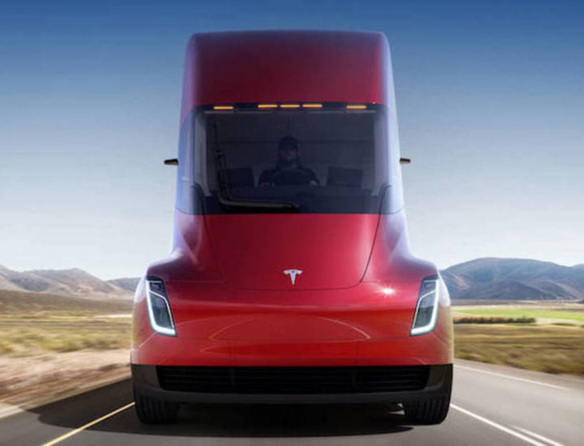 Estos son los precios de las 2 versiones del Tesla Semi, ¿adiós a las mecánicas diésel?