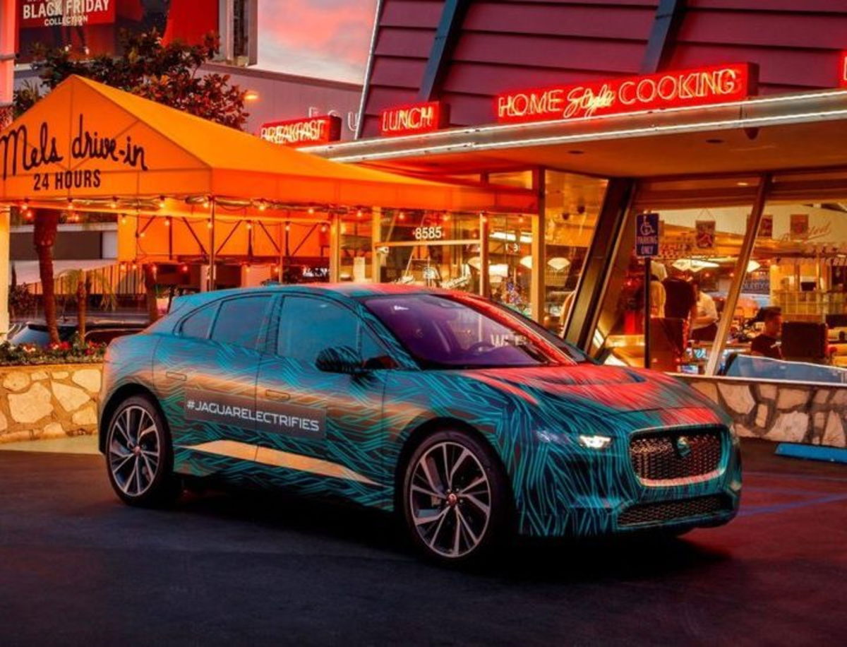 Jaguar saca a pasear 200 unidades del I-PACE para reafirmar su compromiso eléctrico