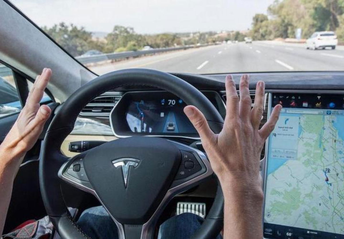 Un accidente de un Tesla Model S involucra al Autopilot y su nivel de seguridad