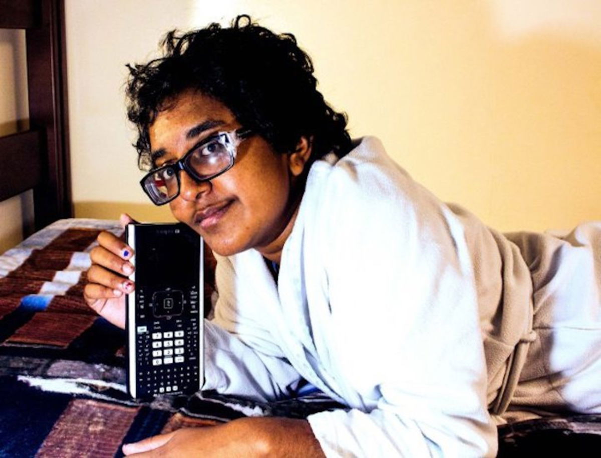 Objetofilia: "Mamá, papá, me voy a casar con una calculadora"