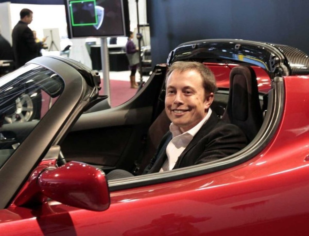 SpaceX lanzará el Falcon Heavy con el Tesla Roadster de Elon Musk el 6 de febrero