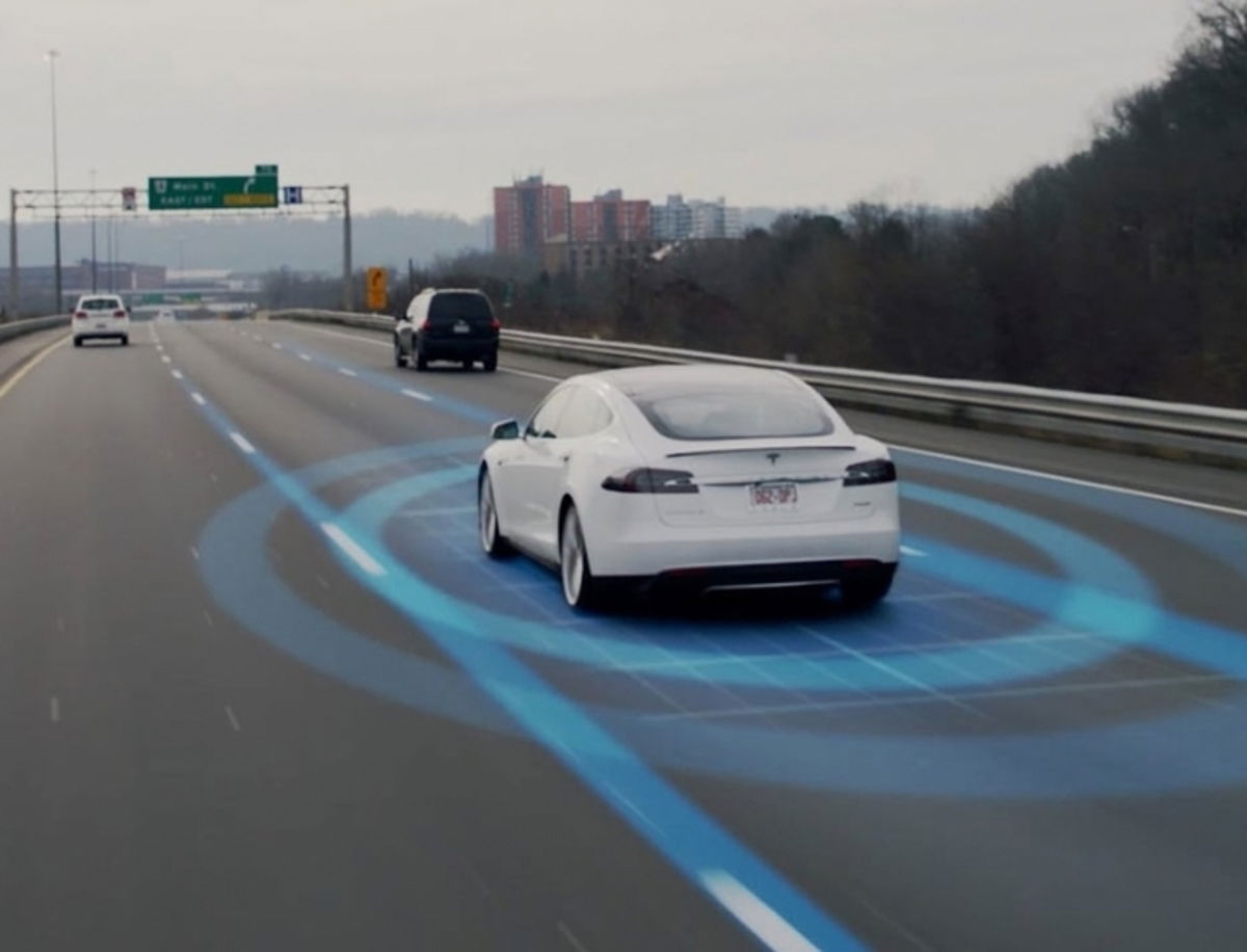 Tesla promete un viaje completamente autónomo de costa a costa a lo largo de este año