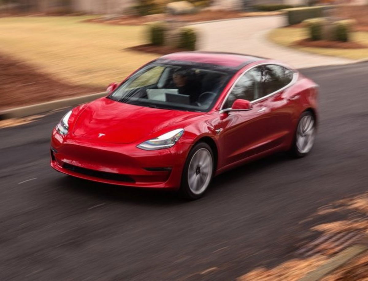 Desguazan un Tesla Model 3 y cuentan todos los secretos de la berlina eléctrica