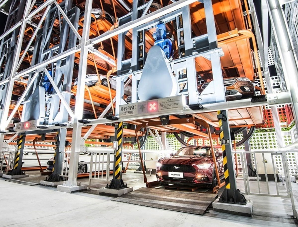 Existe una máquina expendedora de coches, está en China y ha sido creada por Ford