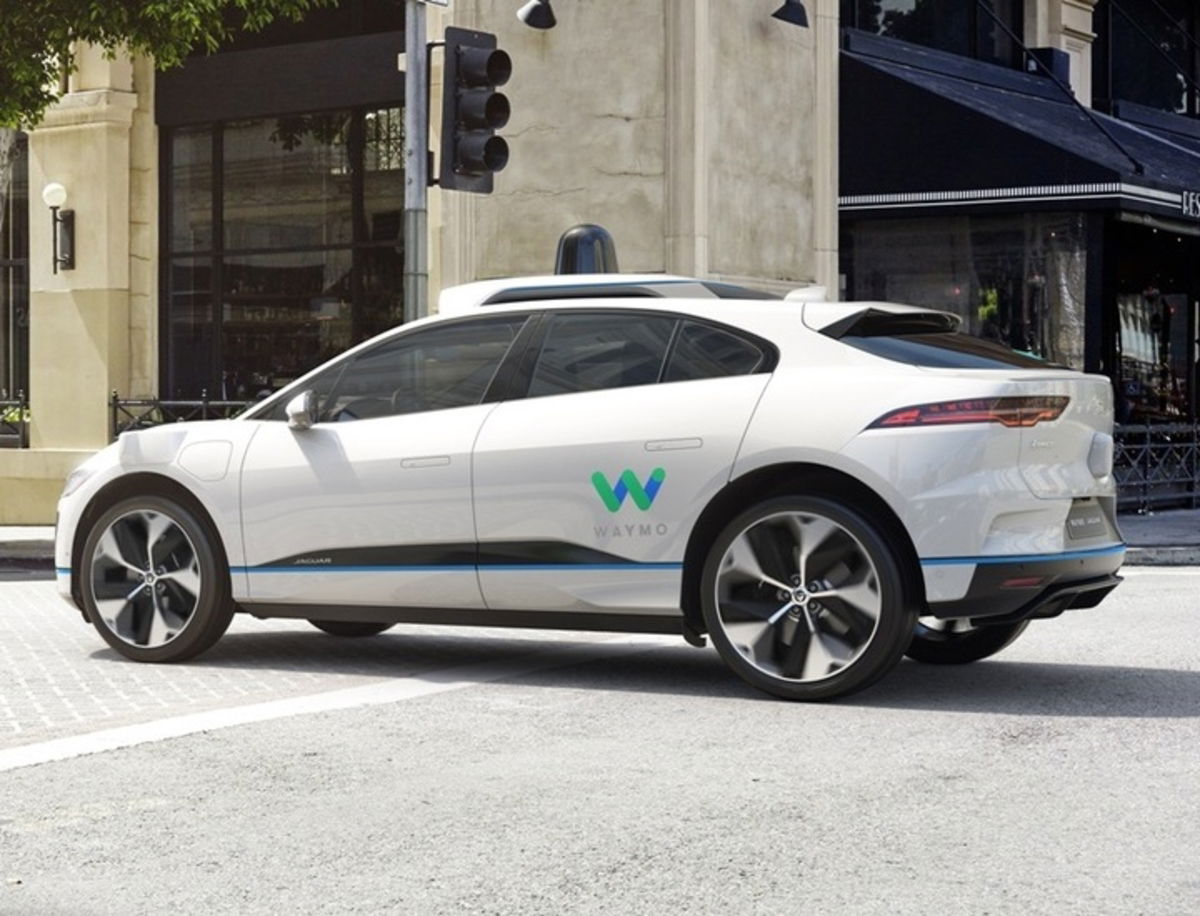 Waymo llega un acuerdo con Jaguar, comprará hasta 20.000 unidades del I-Pace