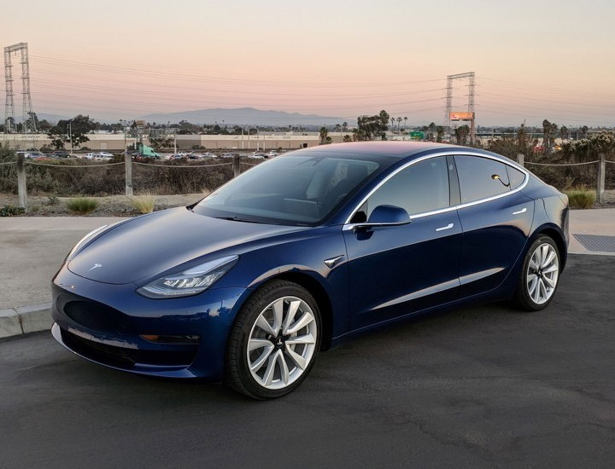 Hasta el 40% de las piezas del Model 3 serían defectuosas, según la CNBC