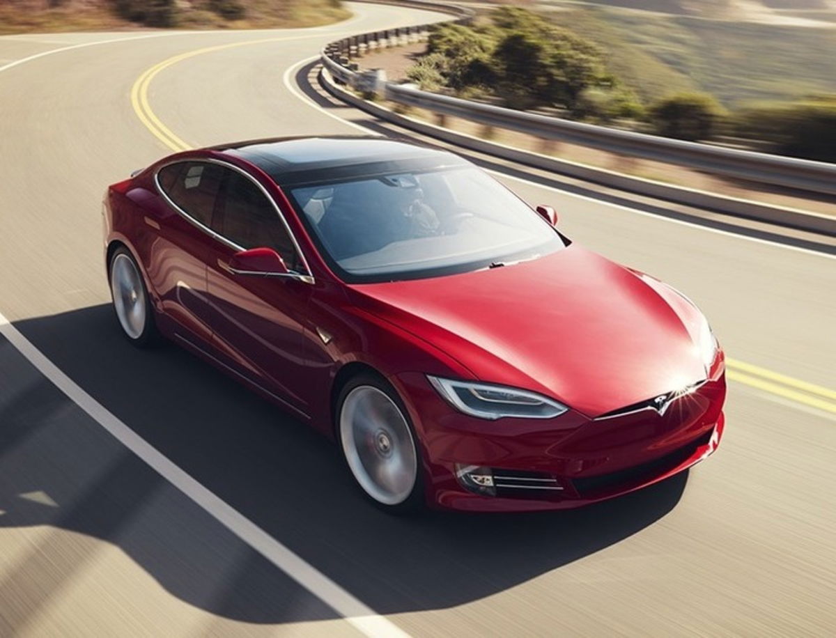 Tesla introduce una función muy útil para los que usan su Model S para ir al supermercado