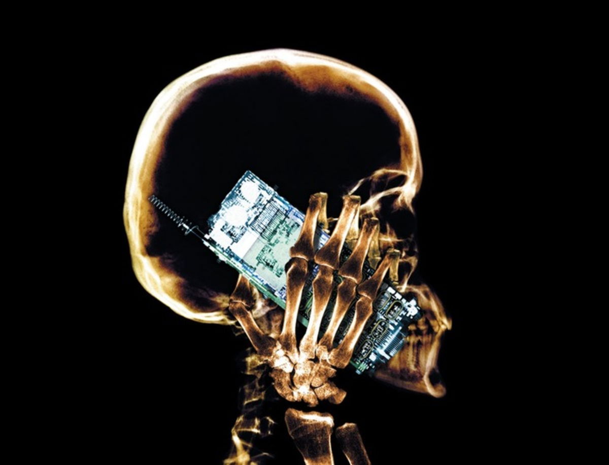 Así perjudica el móvil a tu cerebro