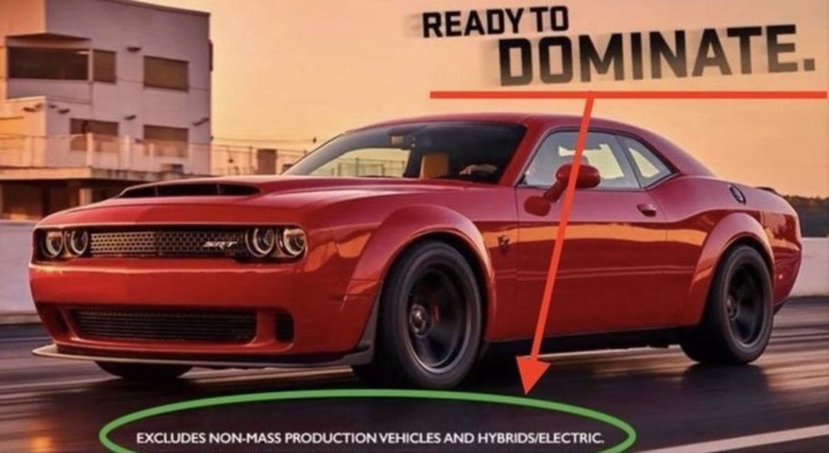 La debilidad del coche de combustión interna se observa en un anuncio del Dodge Challenger