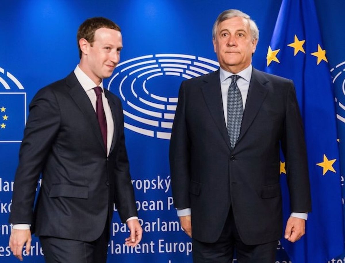 Los fantasmas de Mark Zuckerberg lo persiguen hasta el Parlamento Europeo
