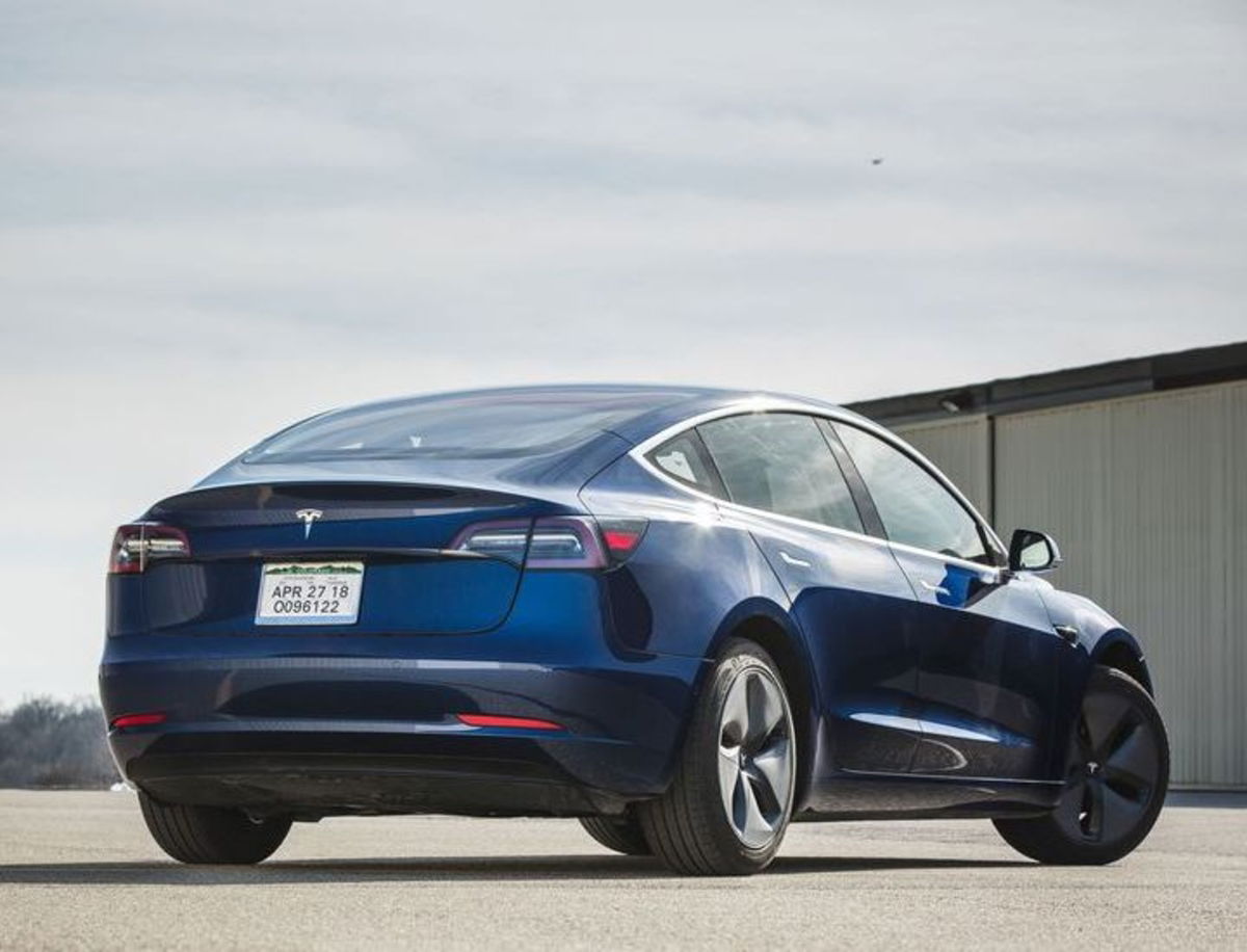 Nuevo parón de 6 días en la producción del Tesla Model 3, ¿despegue a la vista?