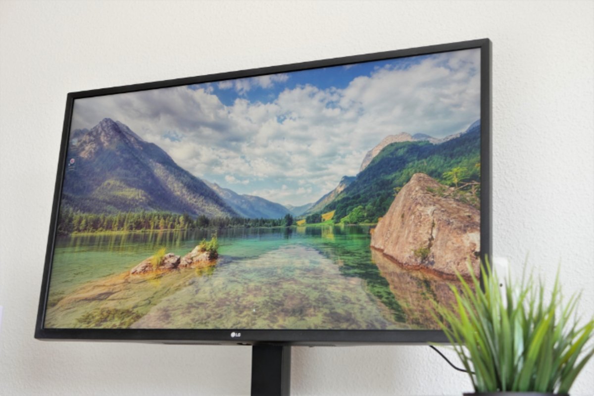 Probamos el LG 32UD59, un monitor 4K versátil perfecto para trabajar y jugar