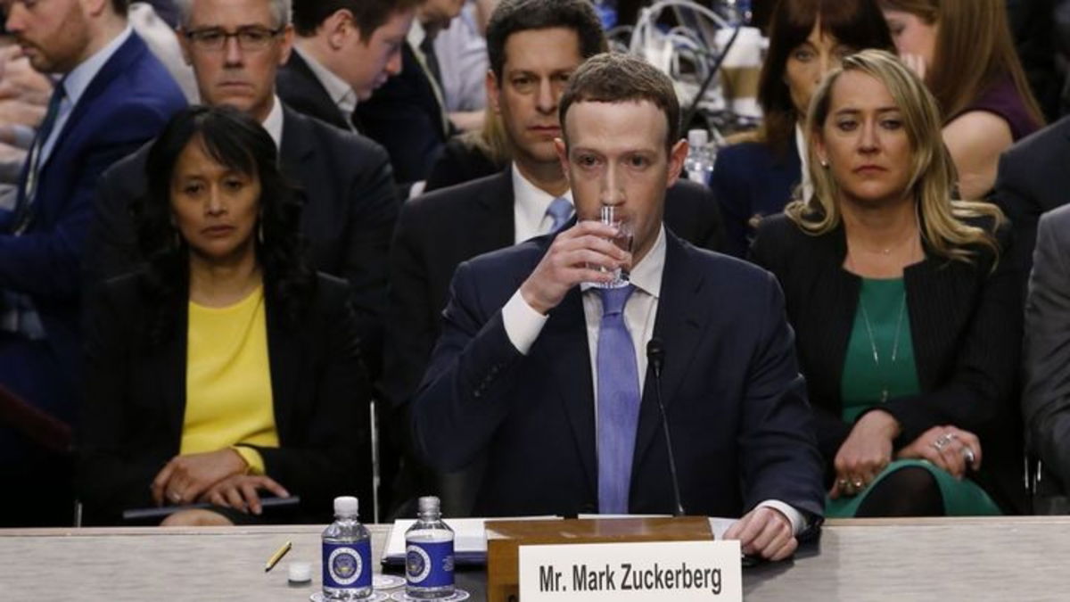 Mark Zuckerberg ordenó usar móviles Android a todos los ejecutivos de Facebook