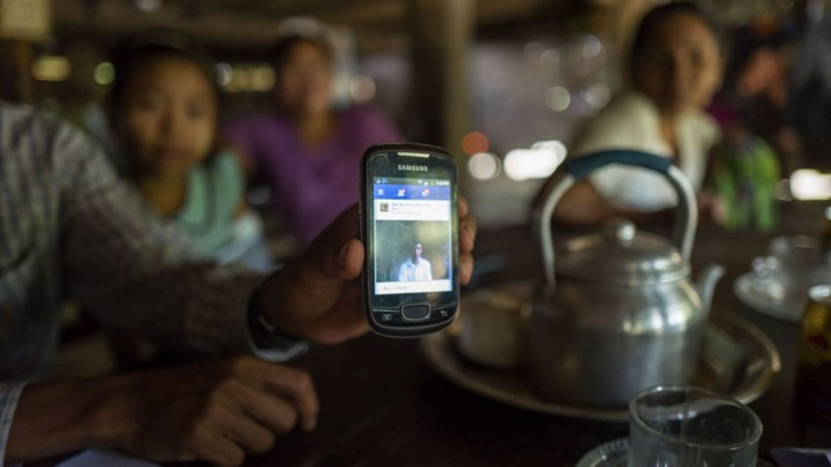 Facebook reconoce que no hizo lo suficiente para frenar la violencia en Myanmar