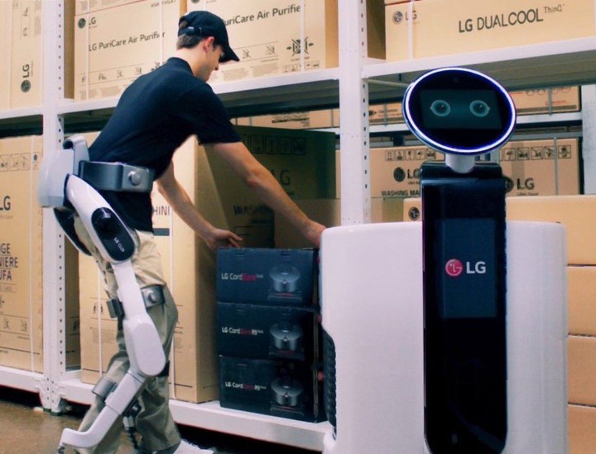 LG CLOi SuitBot, así es el robot que acabará con el dolor de espalda de los trabajadores