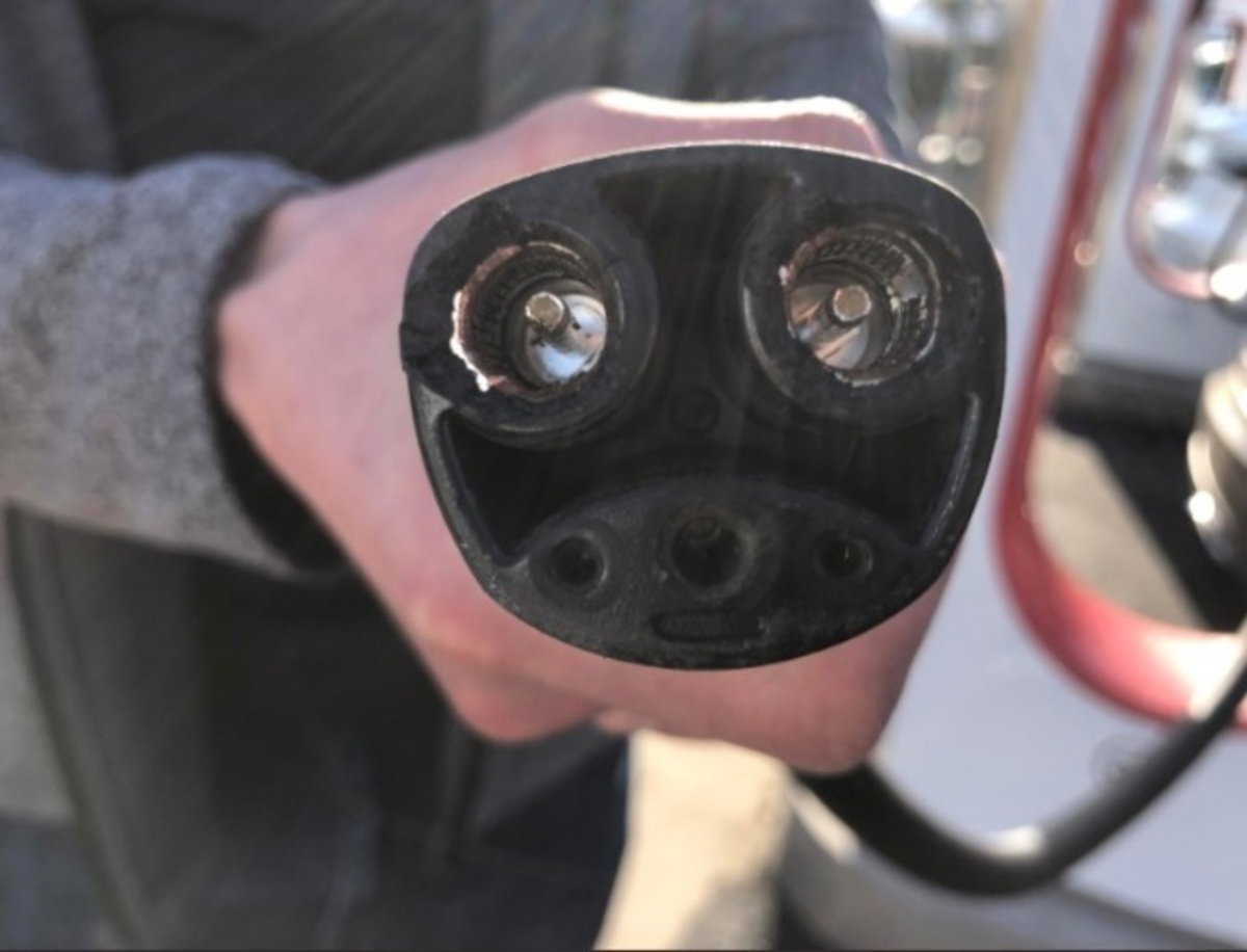 Por qué la red Supercharger es uno de los objetivos vandálicos clave del público