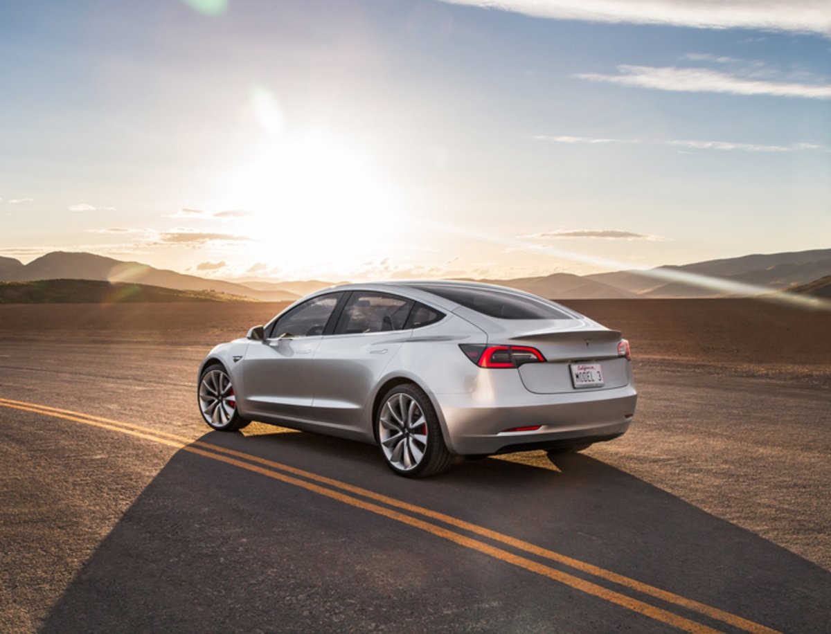 Tesla elimina la versión Mid Range del Model 3, estos son los motivos
