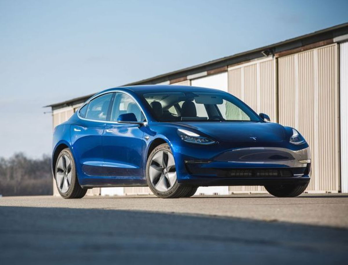 Por qué Tesla ofrece un Model 3 con tan solo 150 kilómetros de autonomía