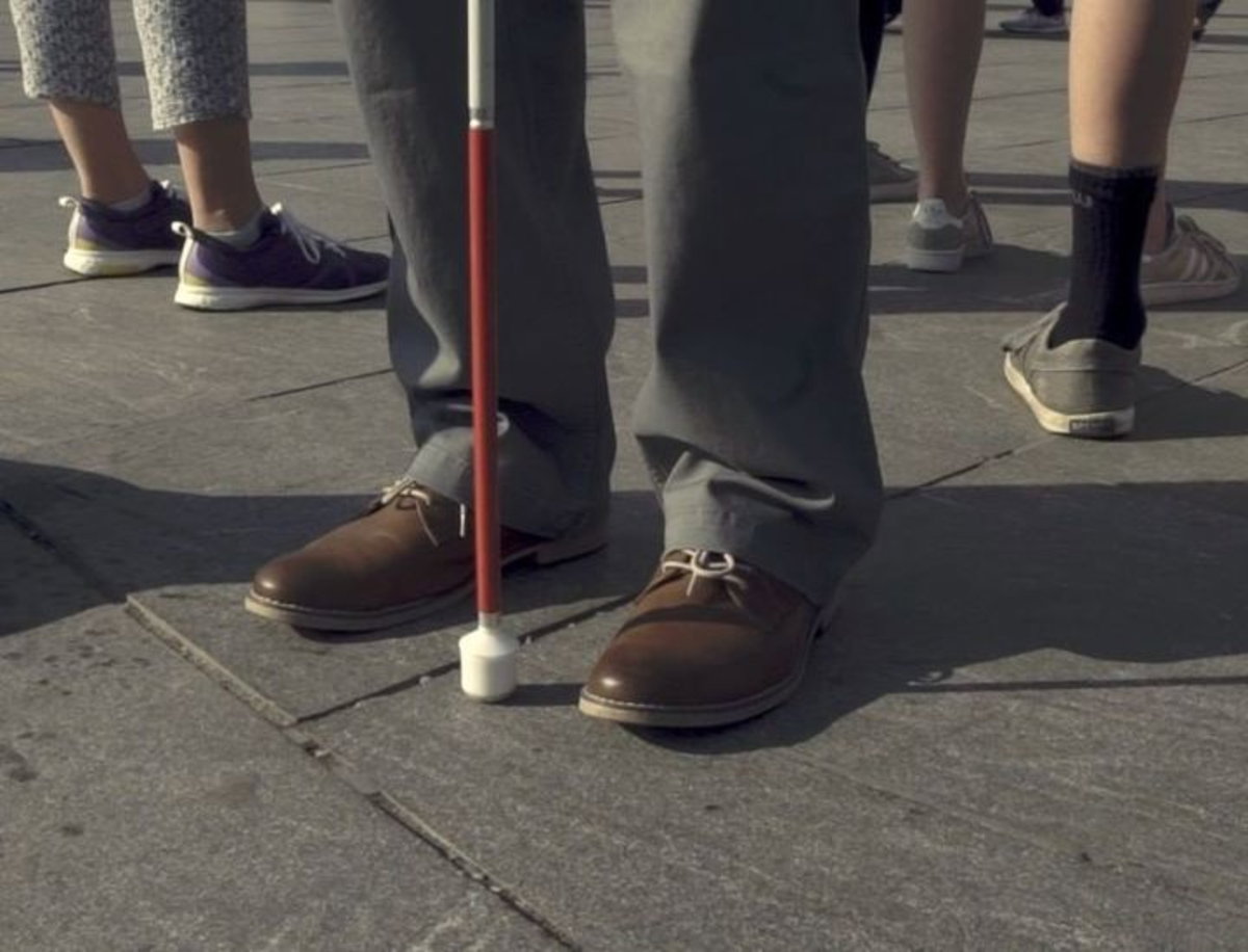 Crean un bastón para ciegos con Google Maps y otras funciones integradas