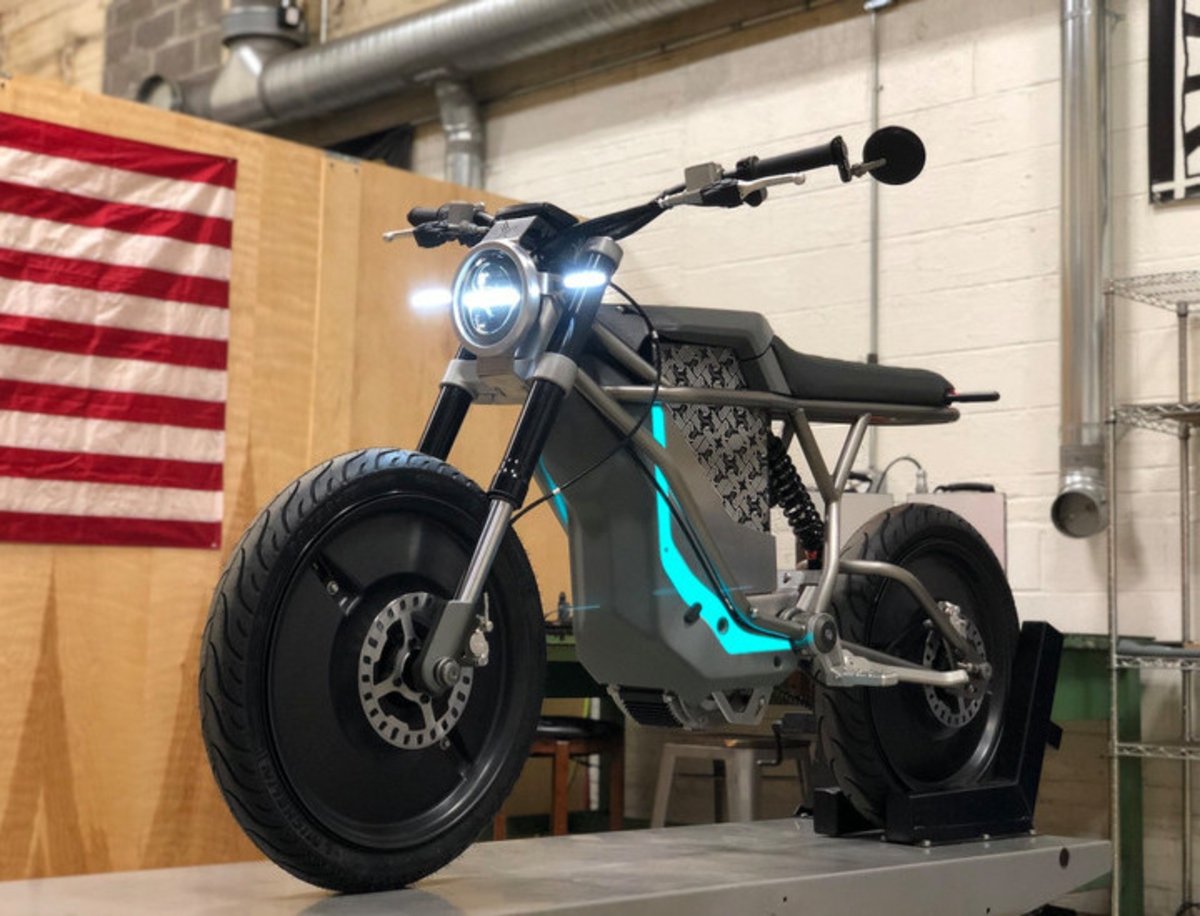 Cleveland Cyclewerks Falcon 01, la motocicleta eléctrica más retro del mercado