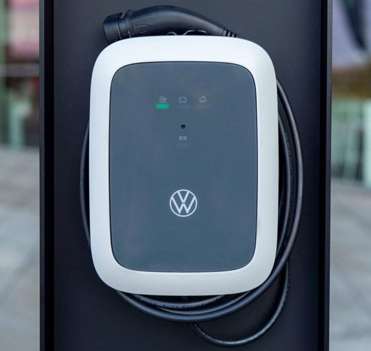 Volkswagen lanza al mercado su estación de carga doméstica para coches eléctricos