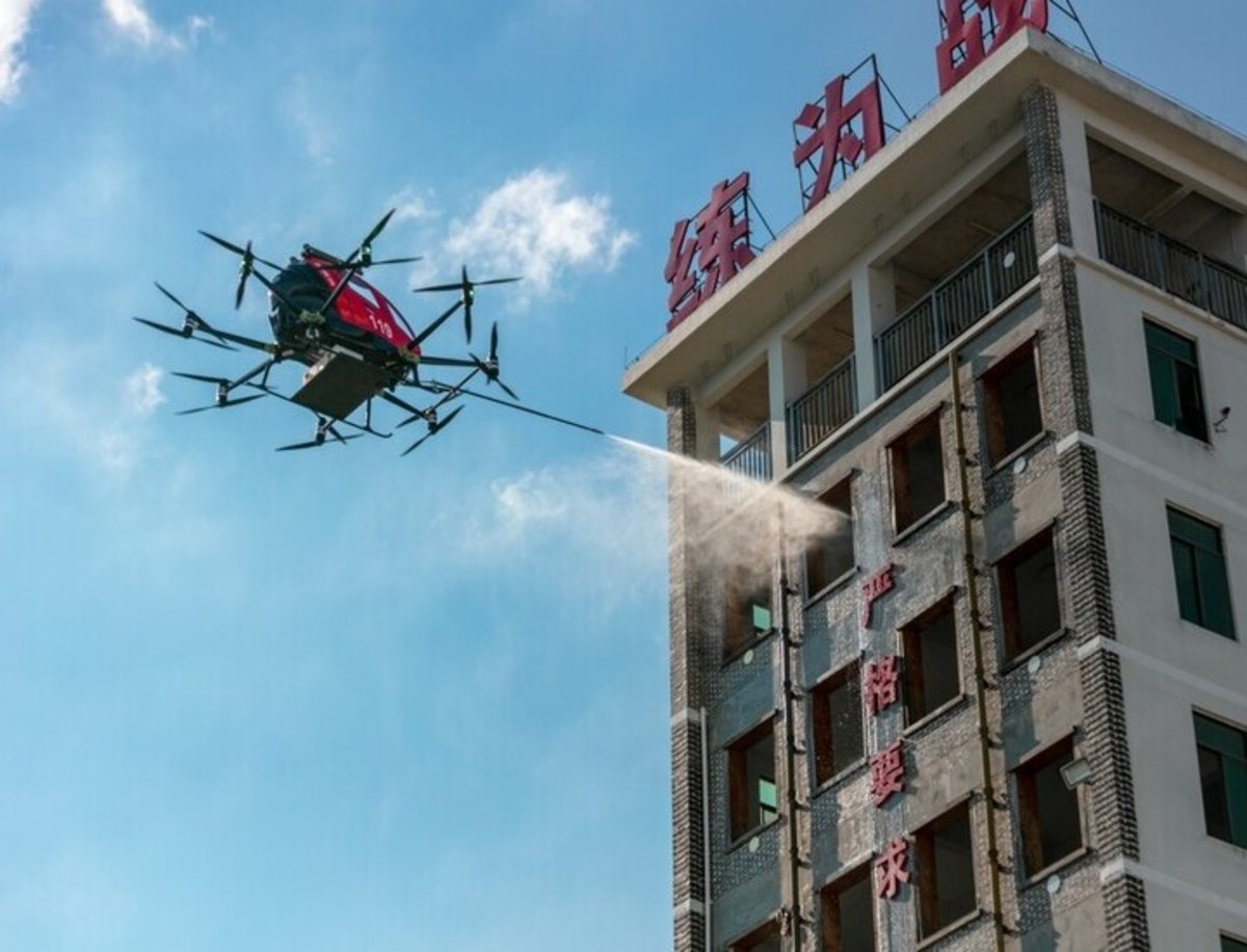 EHang, el dron que cumple con la función de extinguir incendios de forma sencilla