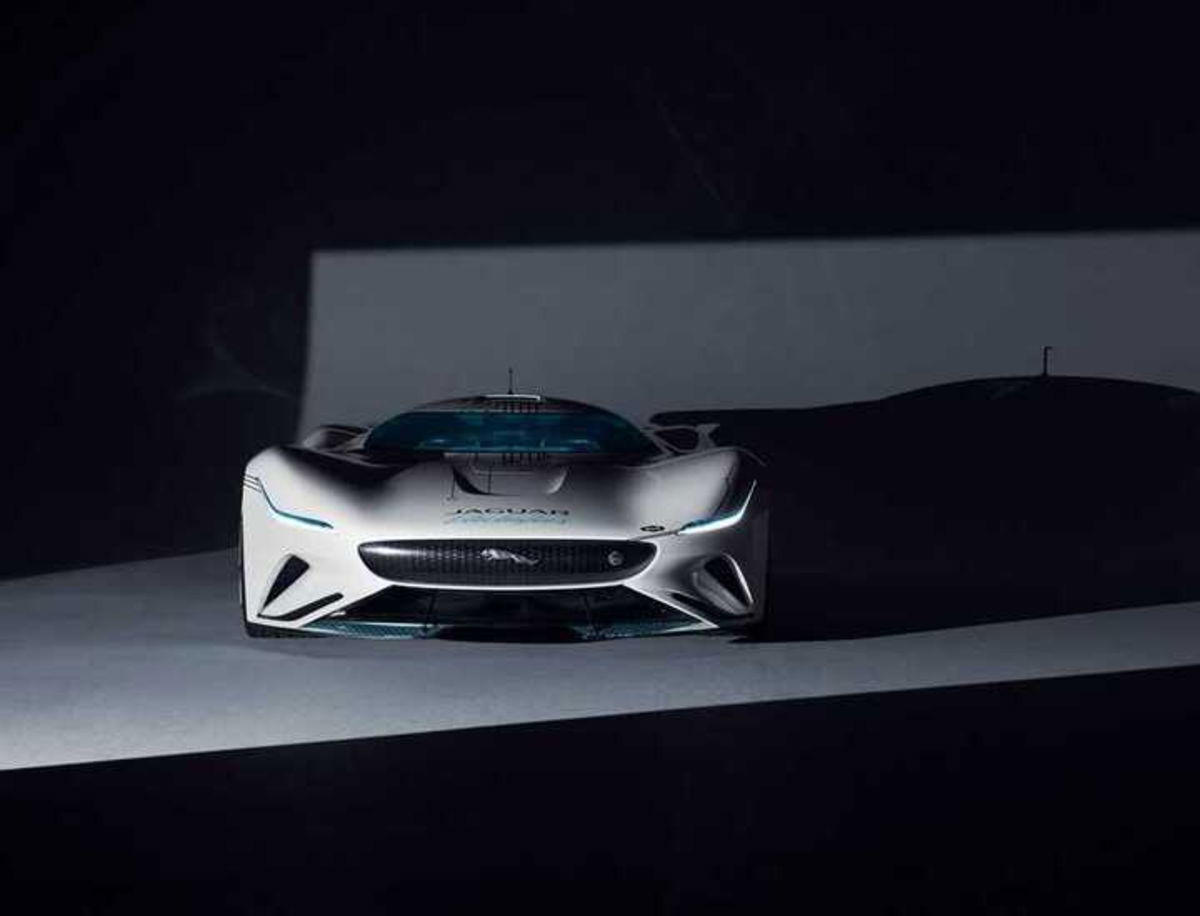 Jaguar solo venderá coches eléctricos en 2025, una apuesta que seguirán otros competidores