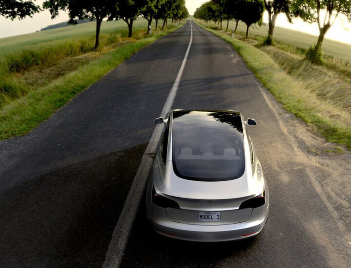Qué supone para el público que el Tesla Model 3 incluya baterías LFP