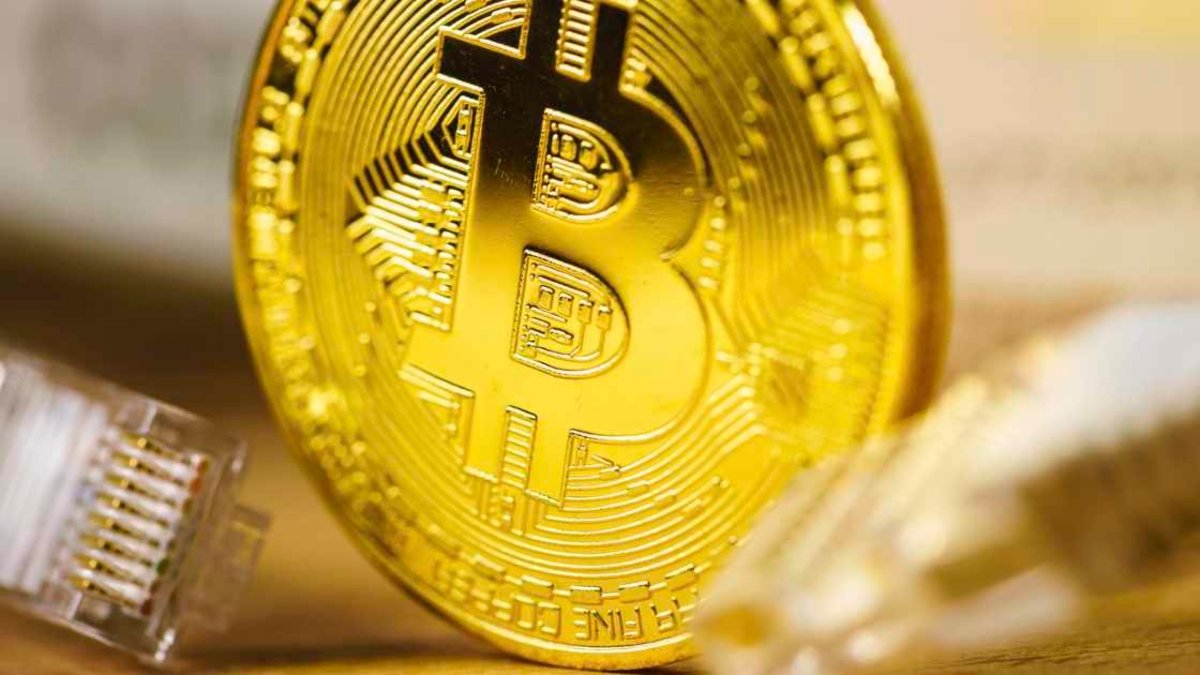 Un bitcoin cuesta unos 45.800 euros
