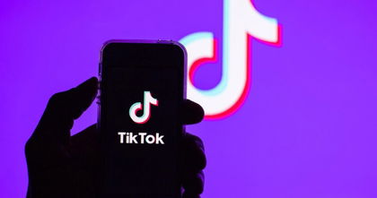 Cómo agregar una voz en off a tus vídeos de TikTok Cómo agregar una voz en off a tus vídeos de TikTok
