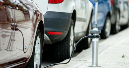 Cargadores para coches eléctricos en las aceras, así serán en el futuro Cargadores para coches eléctricos en las aceras, así serán en el futuro
