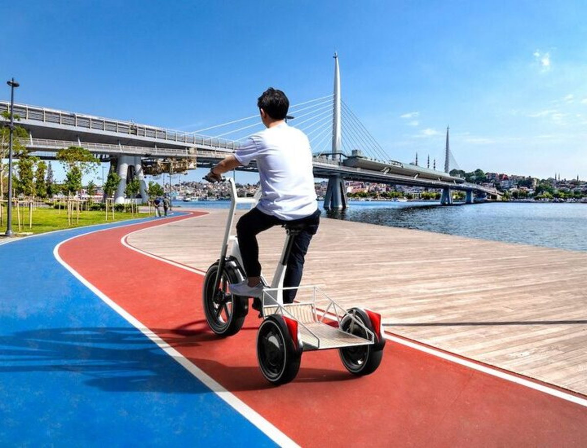 BMW Dynamic Cargo, el patinete eléctrico que ha presentado la firma alemana