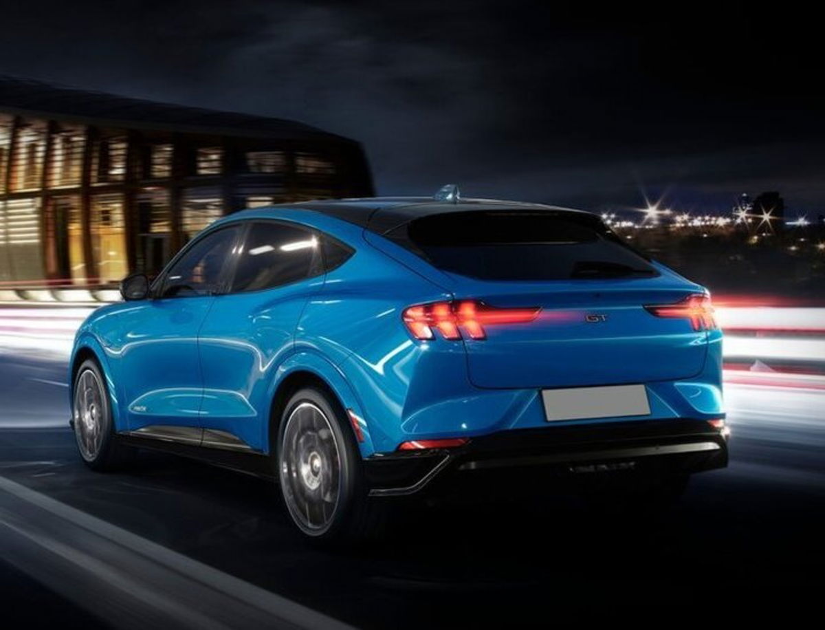 El Ford Mustang Mach-E bate un récord de autonomía de coches eléctricos