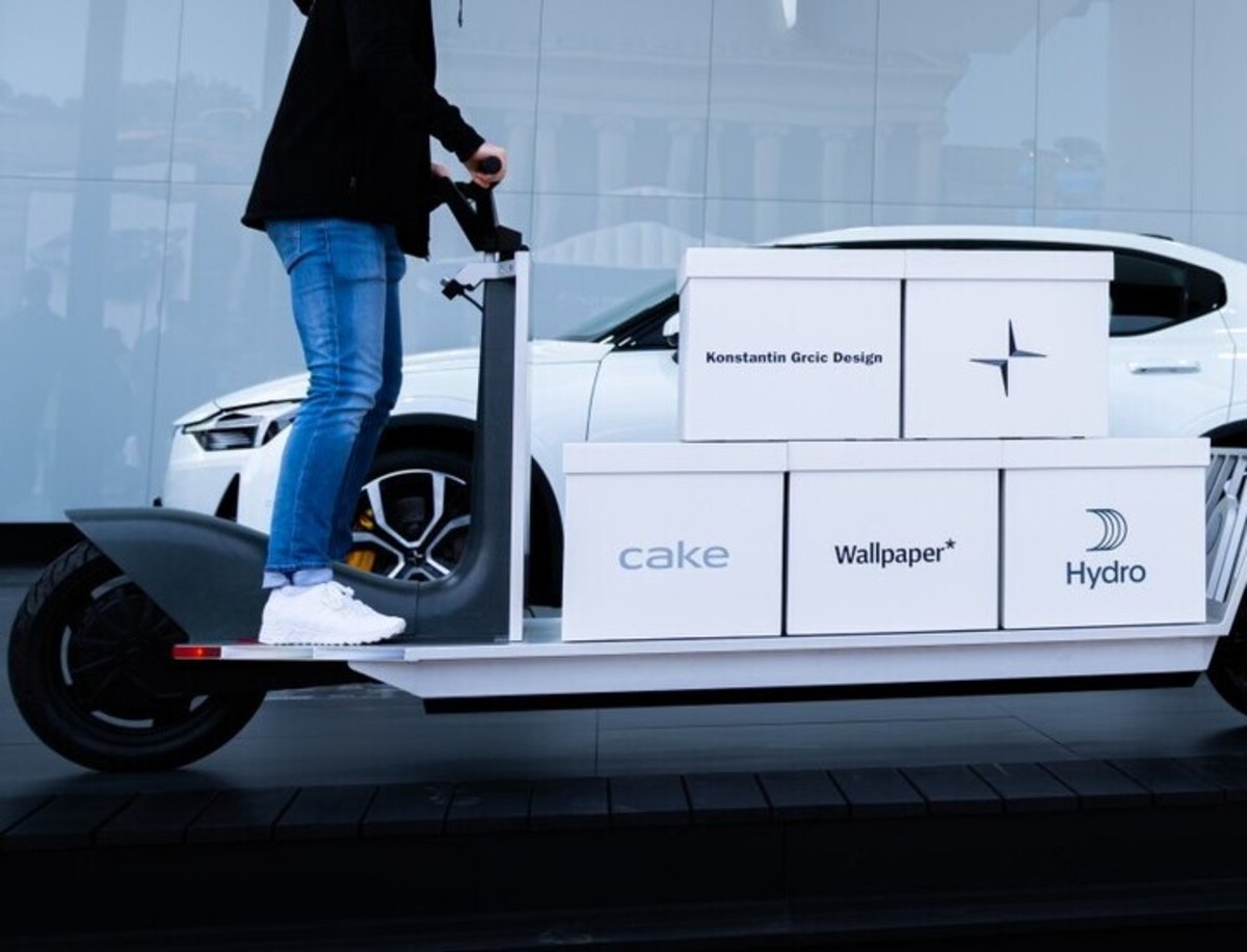 Polestar presenta el trineo Re: Move, una buena forma de mover carga por la ciudad