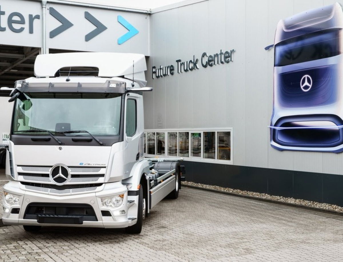 Mercedes-Benz y el camión eActros, así es su primer camión de carretera puramente eléctrico