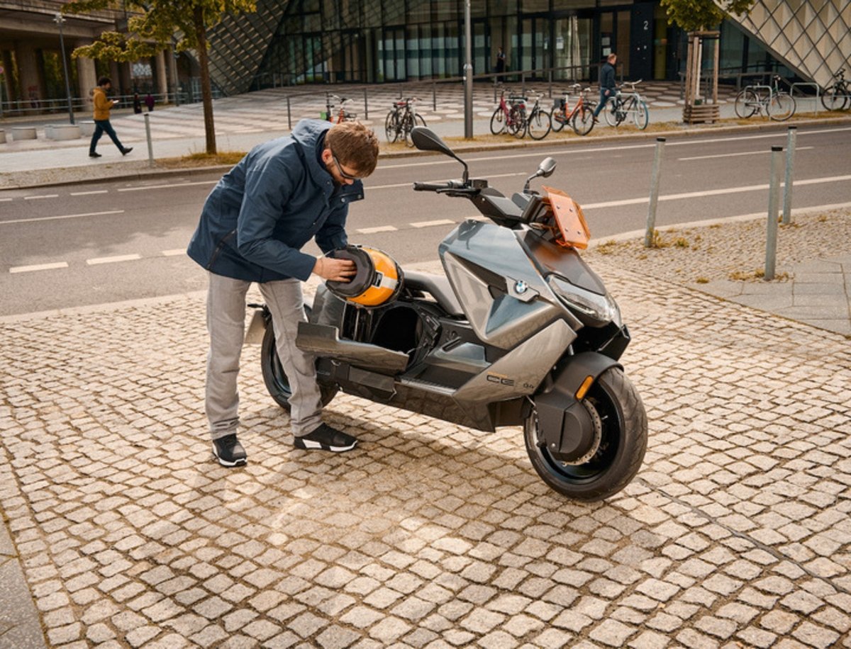 BMW ya produce el CE 04, el scooter eléctrico más esperado del mercado