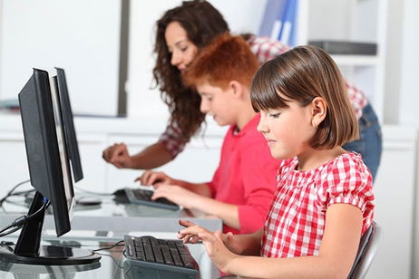 Tres formas de proteger a los niños de contenido indebido Tres formas de proteger a los niños de contenido indebido