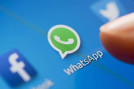Añade stickers al estilo Snapchat en WhatsApp Añade stickers al estilo Snapchat en WhatsApp
